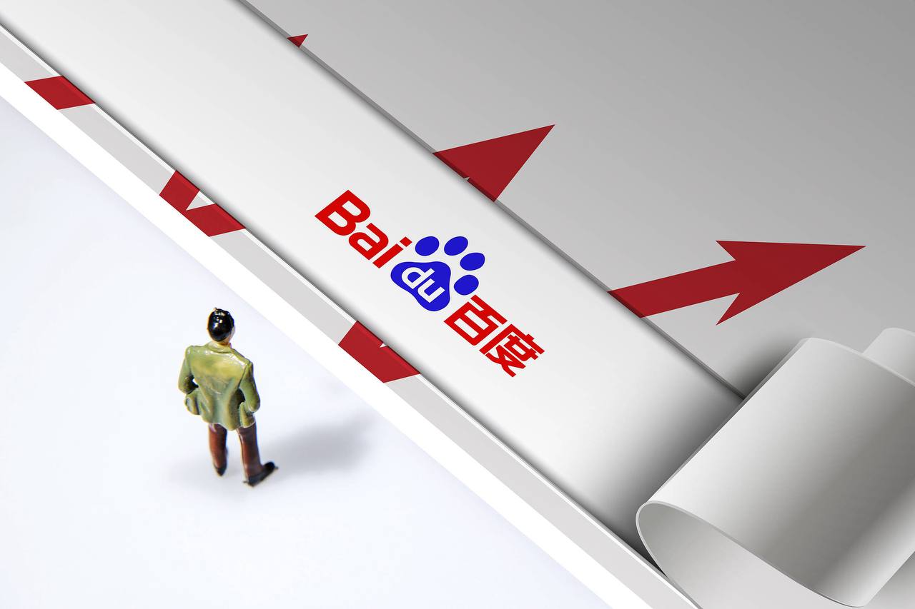 张雪峰解封首播万人在线